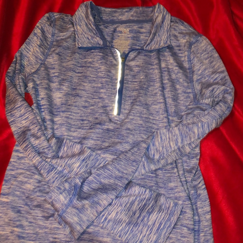 Athletic fit long sleeve work out shirt